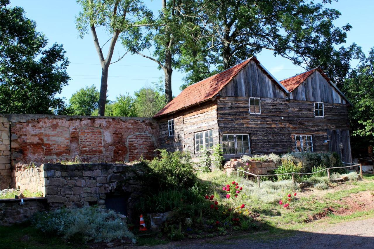 Zagroda Agroturystyczna Wiecha Mieroszow Exterior foto