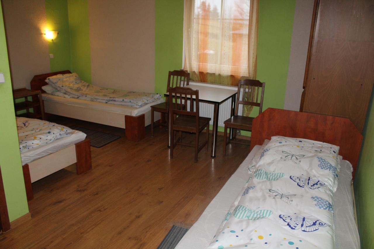 Zagroda Agroturystyczna Wiecha Mieroszow Exterior foto