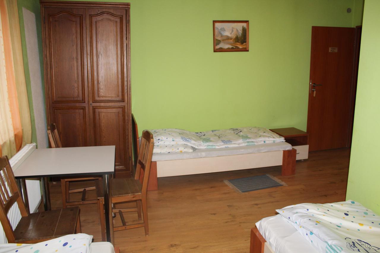 Zagroda Agroturystyczna Wiecha Mieroszow Exterior foto