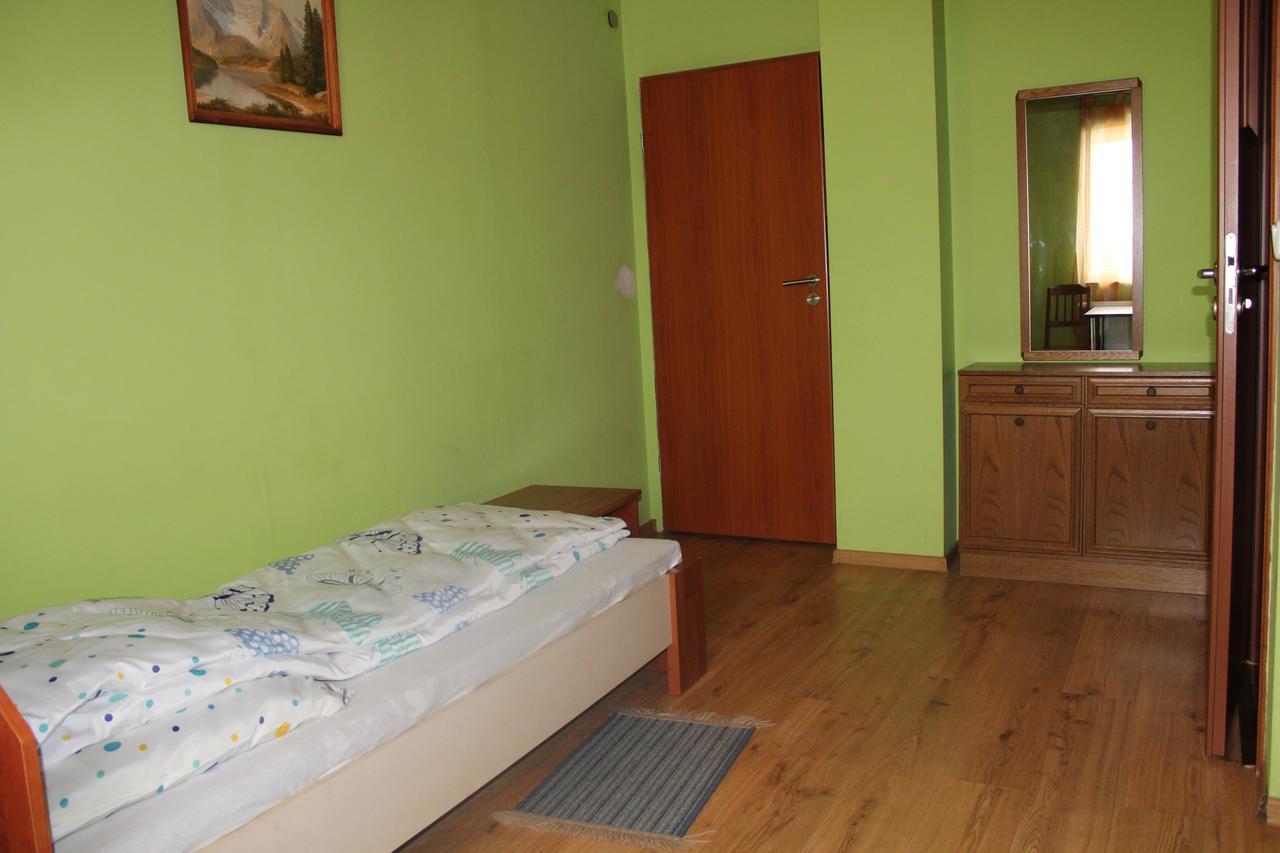 Zagroda Agroturystyczna Wiecha Mieroszow Exterior foto